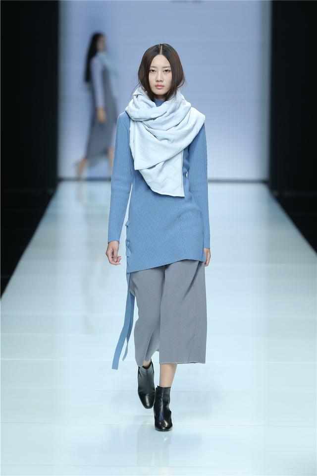 2016北京时装周落幕 雪莲完美演绎羊绒针织流