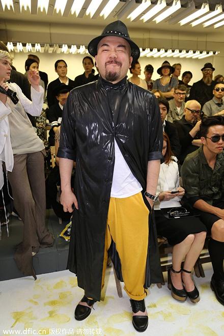 ... 晨助阵山本耀司男装秀 无袖上衣玩混搭_时尚_腾讯网