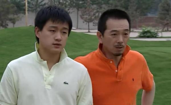 奋斗十年 当年的Polo衫立领都放下去了么?