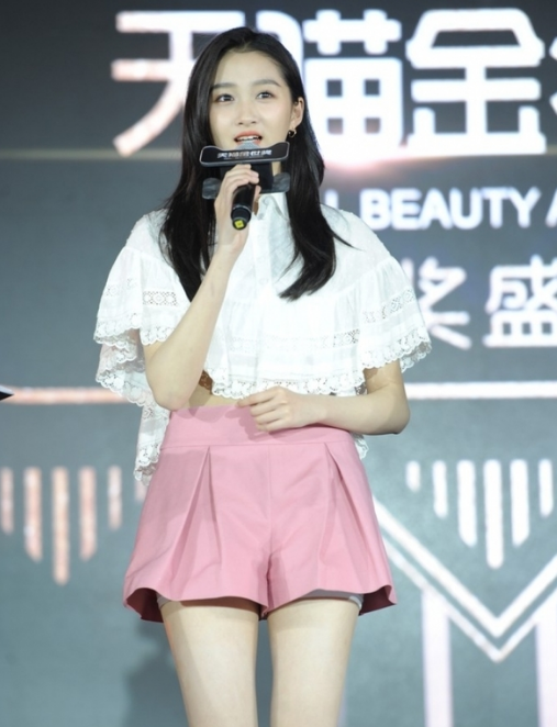 范冰冰、关晓彤：帮我把发根立起来，我就是巨星！