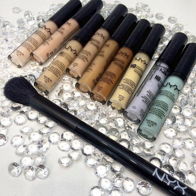 用“五颜六色”对抗肌肤暗沉和痘痘，这样的底妆真是不得了！