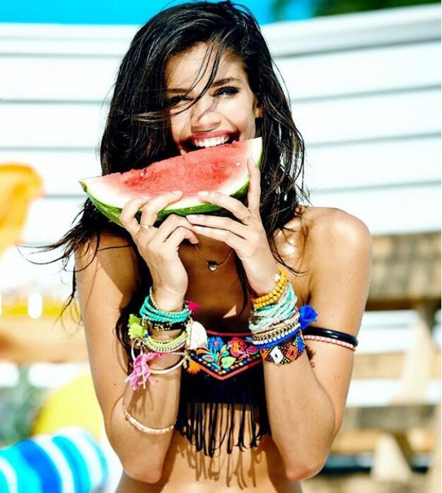 原来她们也爱吃零食 名模们吃不胖的零食大公开