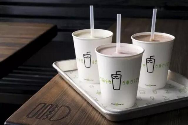 �°����������Ŀ�͵꣬Ҫ���й��������KFC�����ˣ�