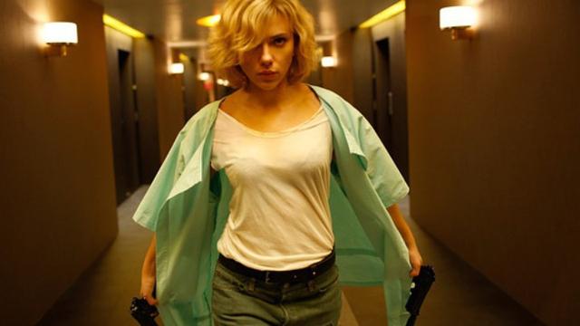 复仇者联盟2:黑寡妇斯嘉丽剧里剧外大变身