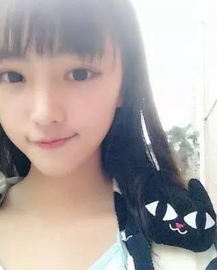 要做就做会营销的网红黄灿灿每月上一次热门