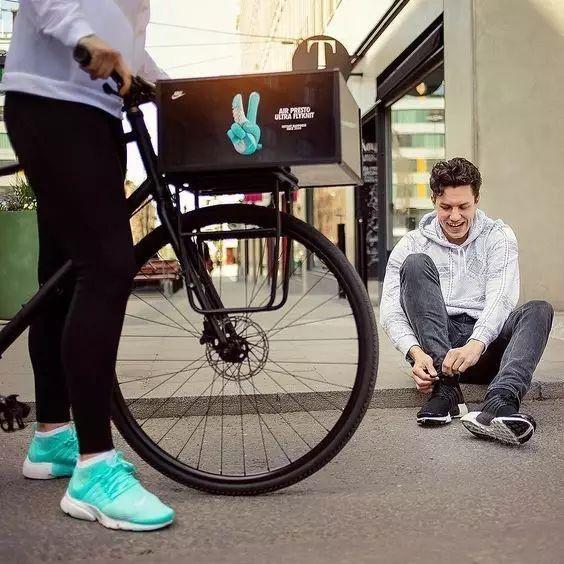 这个夏天--袜套鞋以迅雷不及掩耳之势再次崛起