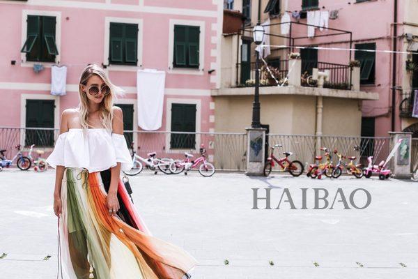 拒绝花花绿绿,度假Style要这么穿才够时髦!