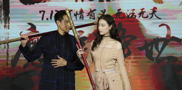 倪妮诗诗仙气飘阿飘 全靠天鹅颈来撑腰！