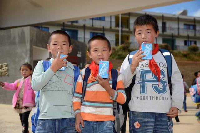 维他奶温暖陪伴山区孩子健康成长