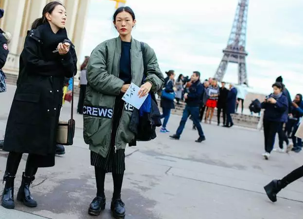 如果把当下的时髦都穿回老家，你可能会迎来爹妈的猛烈吐槽