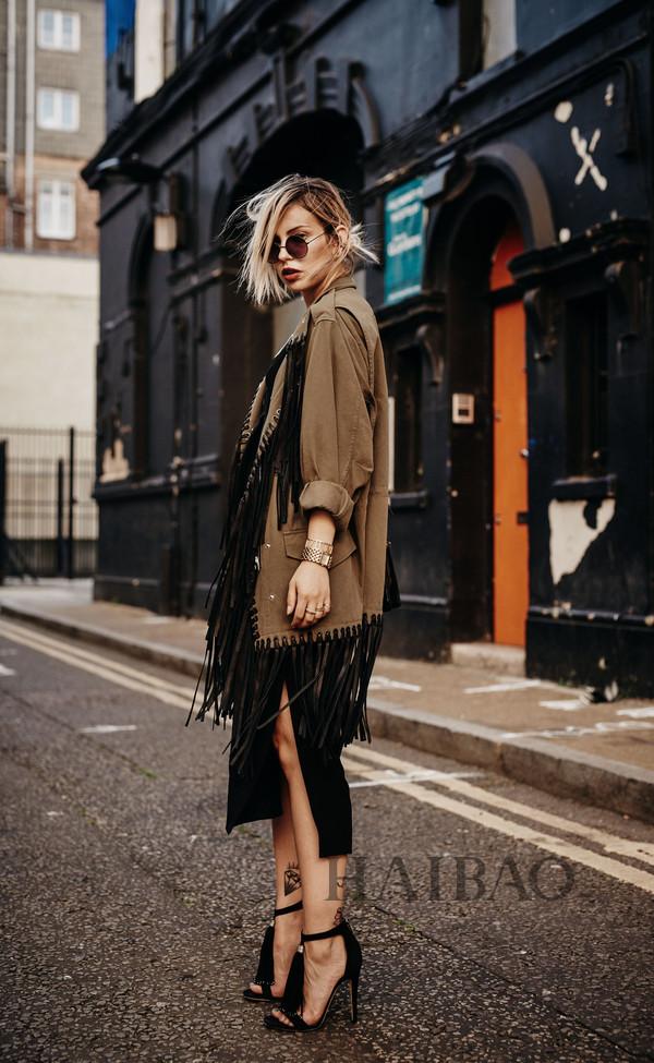 拒绝花花绿绿,度假Style要这么穿才够时髦!