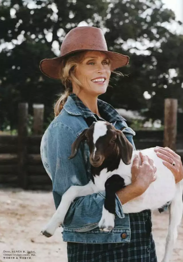 你是否也有这样一件牛仔,记录了那些年经历过的破事儿?