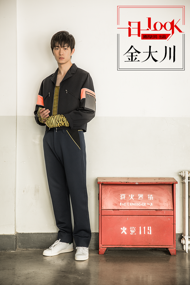 一日一look 金大川的超长袖甩动挥舞着你的装x欲望!