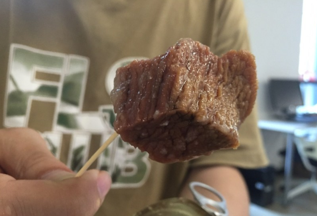 网友试吃国产军用牛肉罐头:美味还是毒药?