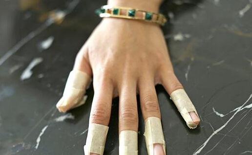 涂指甲油早过时了 美妆博主都这么玩美甲!