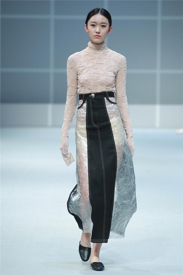 “蜕变” 中央美术学院时装发布会_时尚_腾讯网