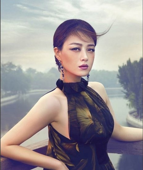 蒋欣:华妃娘娘摆驾时装周 就是开开眼界