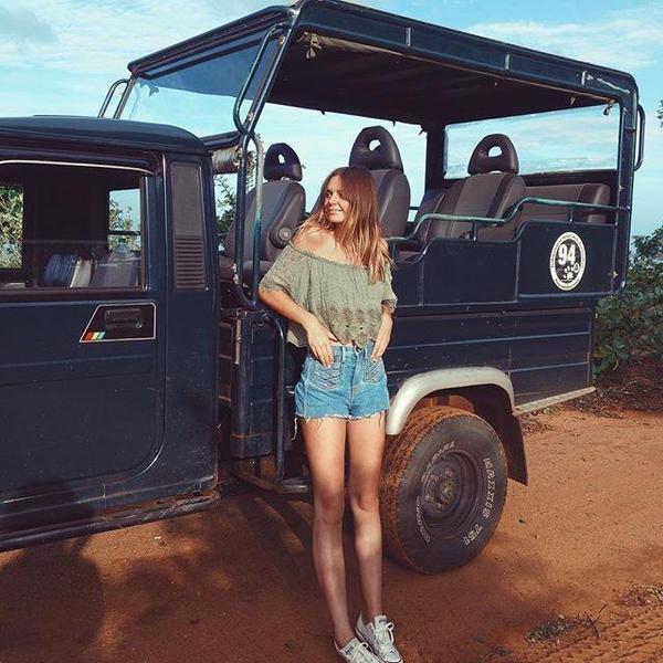 这些风格多样的单品 都可以拿来配你的牛仔