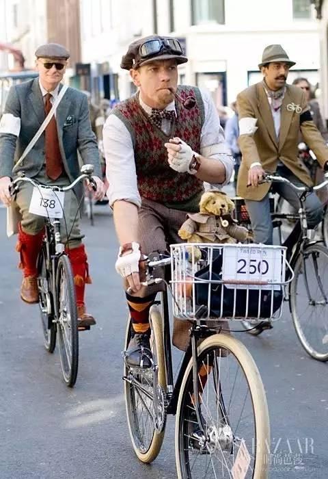英国人民竟然穿成这样骑车？每天骑小黄车的我惭愧了！