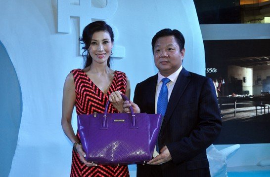 李嘉欣亮相保兰德海洋之旅第四站_时尚_腾讯网