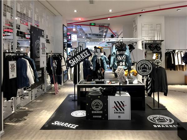 潮牌店里喝咖啡 这才是节日的正确打开方式