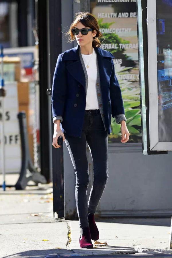 鲨鱼裤搭配什么鞋子好看百搭 126021750.jpg