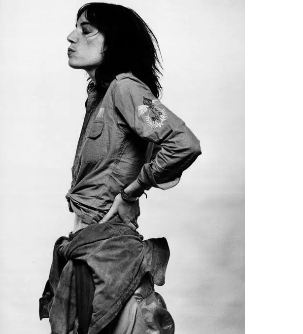 你是否也有这样一件牛仔,记录了那些年经历过的破事儿?