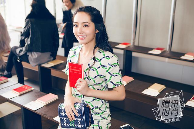 郭碧婷纽约第二天很忙 小仙女去Tory Burch挑选飞升上神的战袍