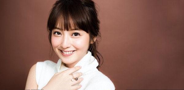 佐佐木希身价暴涨 演绎日本最IN血色感妆容_时尚_腾讯网