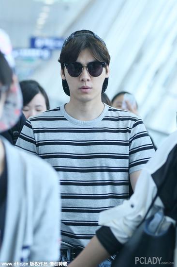 男神吴亦凡女神唐嫣都在追千颂伊同款墨镜