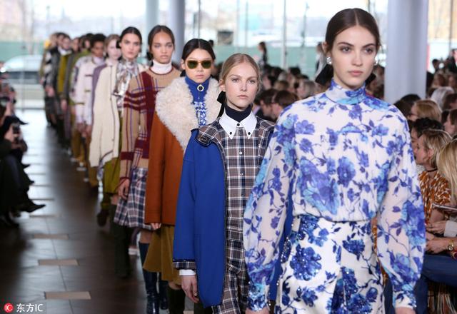 郭碧婷纽约第二天很忙 小仙女去Tory Burch挑选飞升上神的战袍