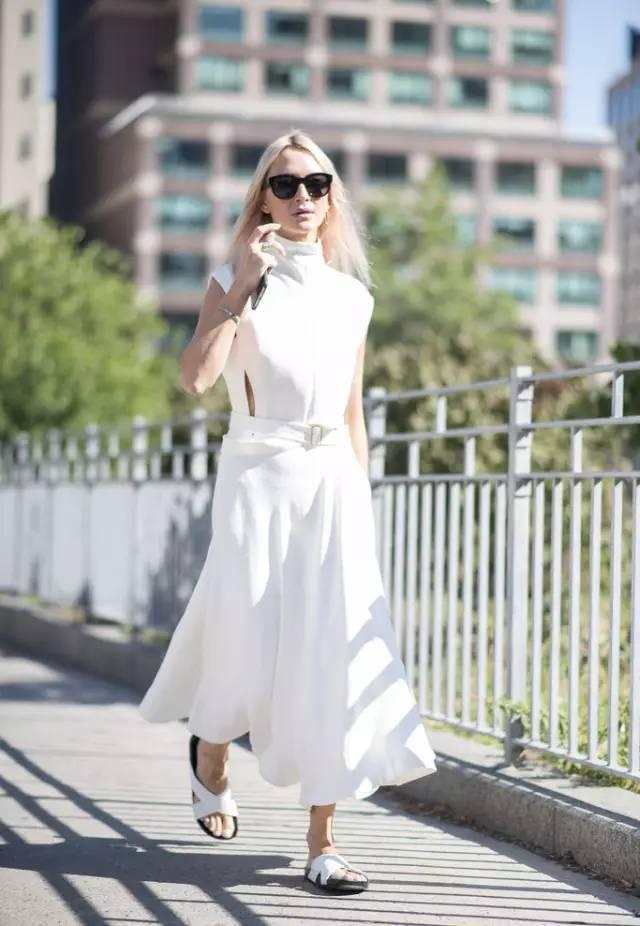 50双今年最火的明星款凉鞋 唐嫣到欧美红博主