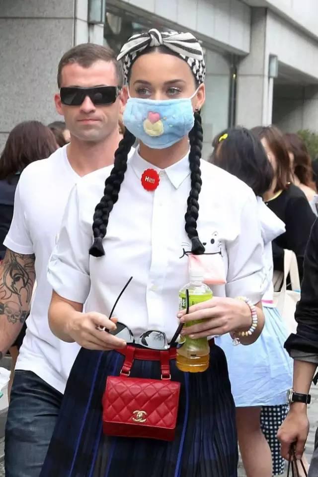 为什么日本的青春人这么喜乐戴口罩?
