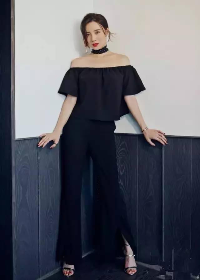 如果大热天必须穿长裤,那就学小花老师开个衩灌风