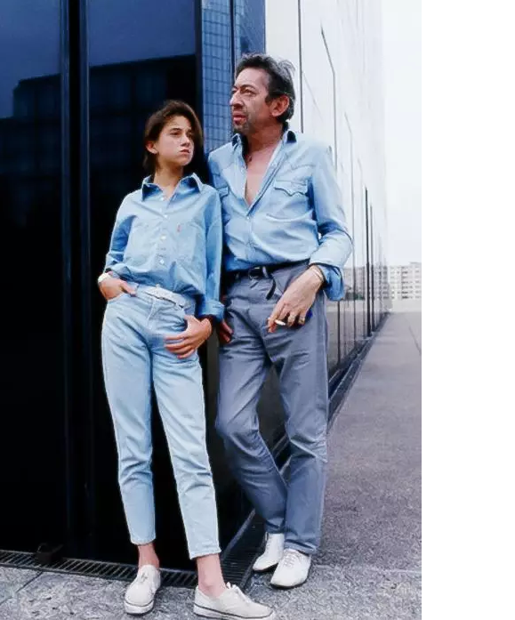 你是否也有这样一件牛仔,记录了那些年经历过的破事儿?