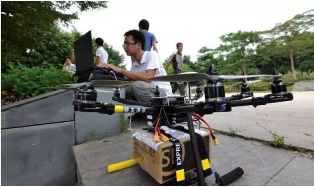 闲的时候关心一下风靡全球的四轴无人机发展史