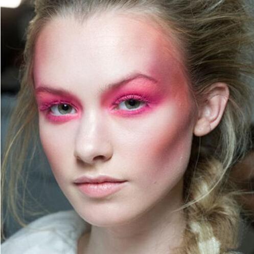 妖孽出没 秀场雷人妆容不忍直视 - 流行时尚 -