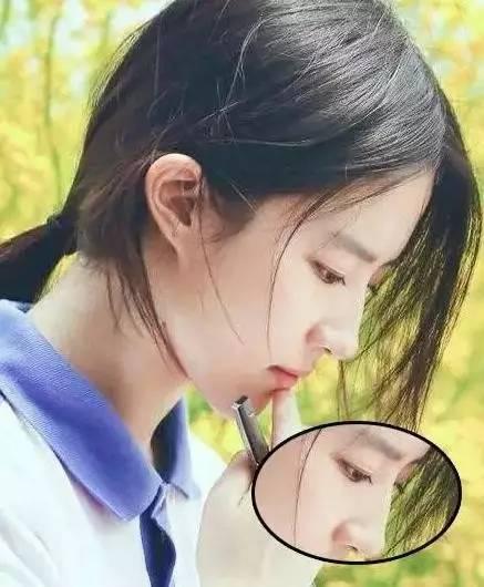 最新双眼皮贴！周冬雨刘诗诗贴得真好看。