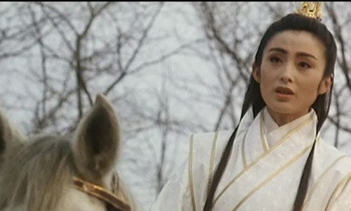 美貌女星银幕扮妆男人 谁让你脸红又心跳