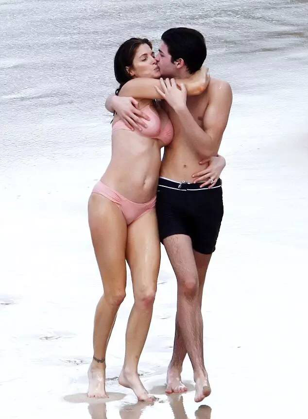 他们是美国版王思聪 外加美颜100次