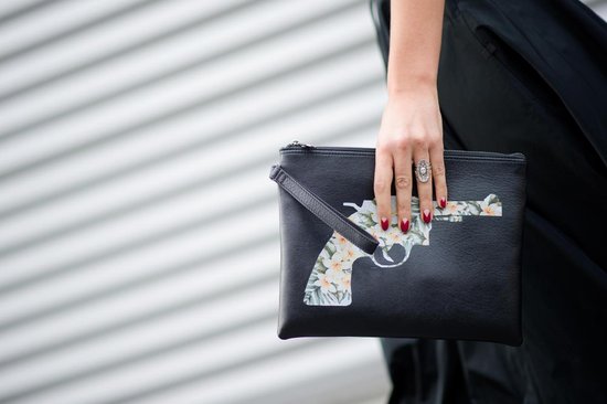 找亮点 巴黎街拍潮人都是细节控