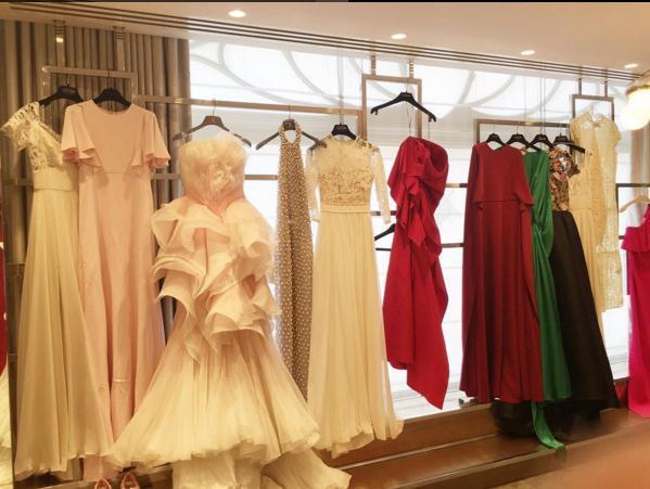 登上英国媒体的中国富二代:一件礼服不会穿第