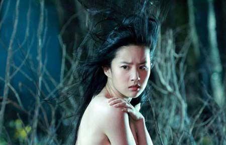 惊呆众人！刘亦菲竟是其家族中最丑的一个