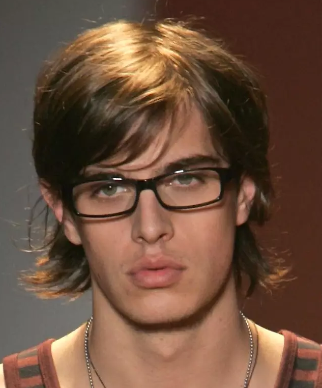 如何在留长发的同时少散发一些大麻味?_时尚