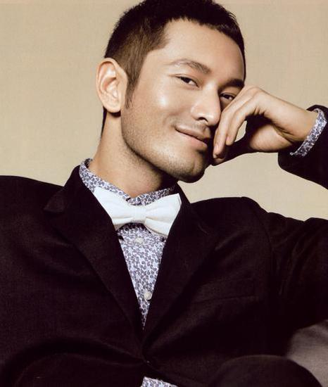 黄晓明络腮胡变“大叔” 留下胡子更有型_时尚_腾讯网