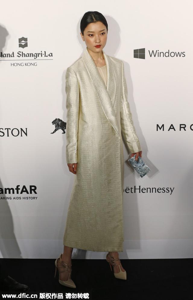 amfAR慈善晚宴大盘点 众女王现身斗艳星光璀璨