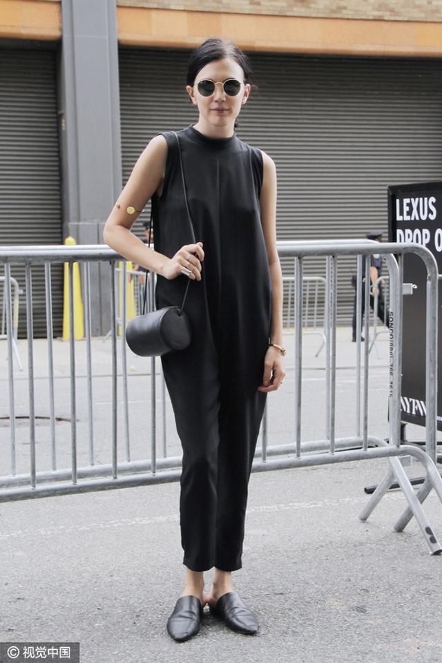 穿好一条连身裤 就穿对了一整身<a class='Channel_KeyLink' href='http://www.szxf.net/fashion/'>衣服</a>
