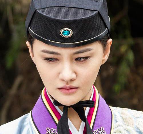 郑爽怒刷存在感 下半年开启 戏霸 刷屏模式_时尚