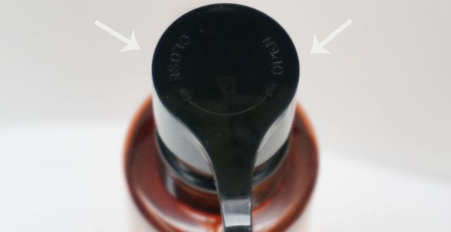 不用干搓不用等乳化 湿手也好用的卸妆油