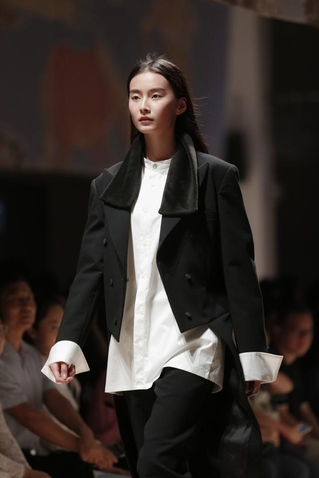 例外2018秋冬发布:天马行空碰撞波普艺术